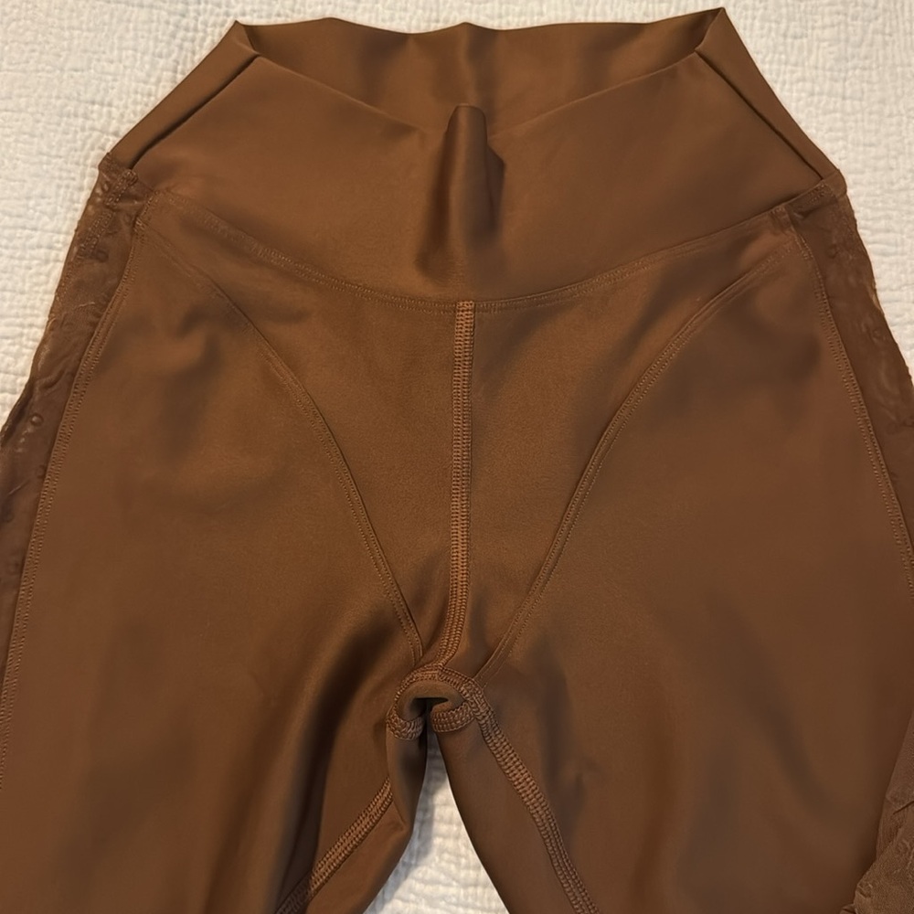 ALO Yoga Airlift Mesh High Waist Cinnamon Brown Celeste Capri Leggings S… - Picture 5 of 6